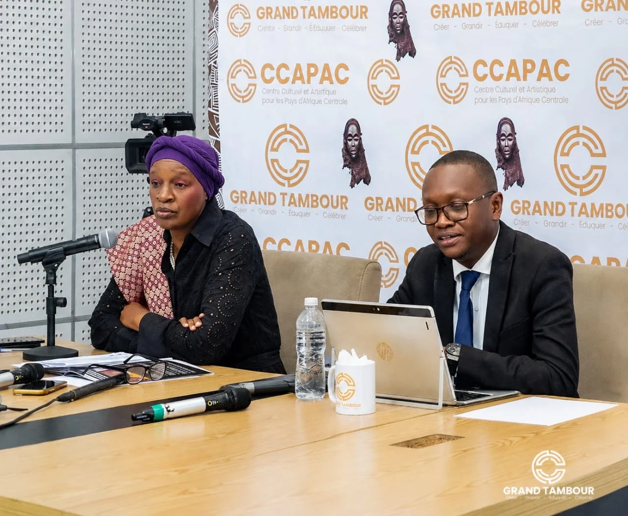 CCAPAC – Grand Tambour : le personnel exige une vérification avant toute installation administrative.